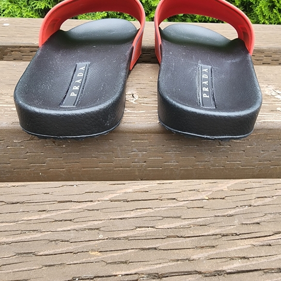 Prada Slides Men's Size 7 US 8 Made in Italy 🇮🇹 Near NEW condition! - Picture 4 of 9